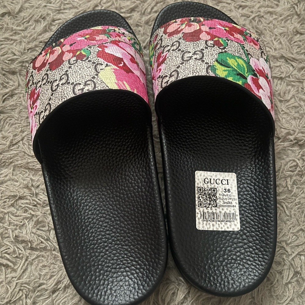Gucci Floral GG Canvas Slide Sandals in Black, Pink and Green - Picture 3 of 6